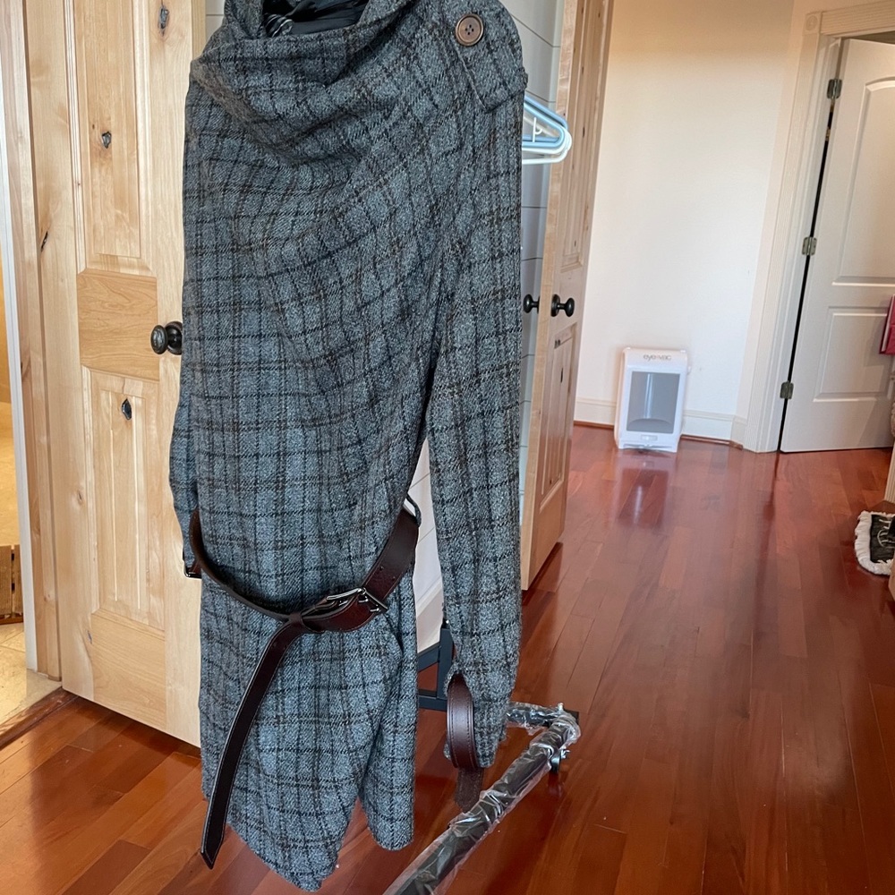 Jacket - Picture 4 of 4